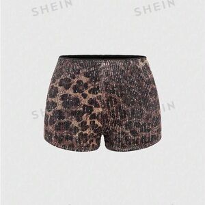 Size L leopard microshorts